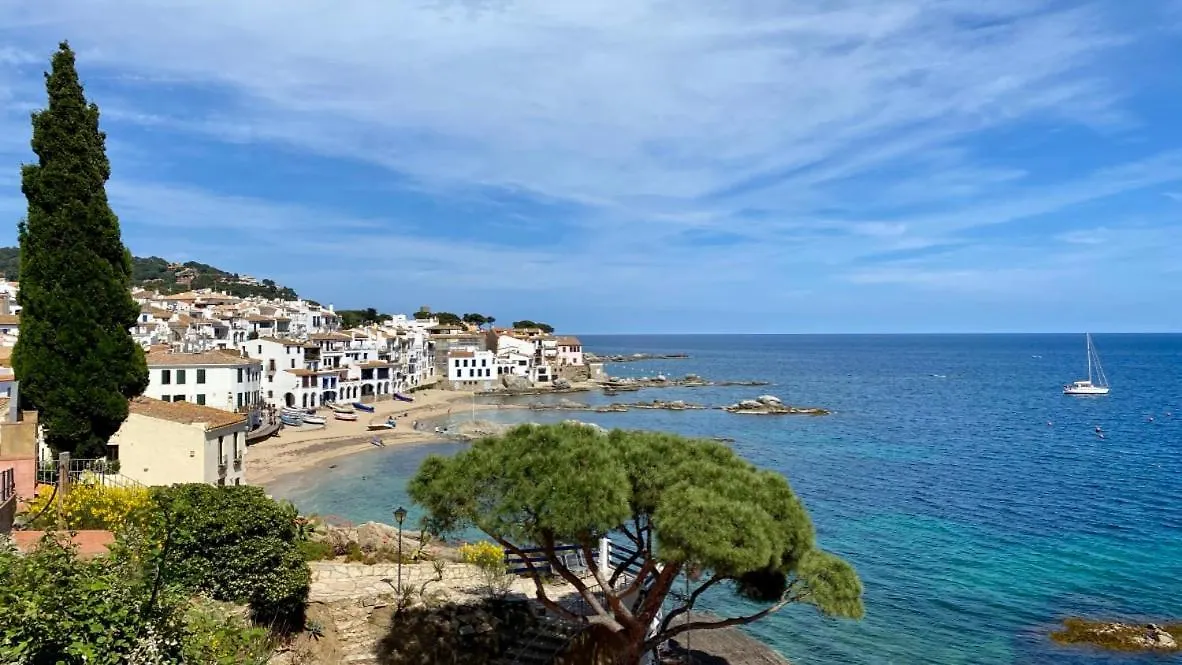 House With Shared Pool, 2 Bathrooms, 700M From Beach Calella De Palafrugell Holiday home