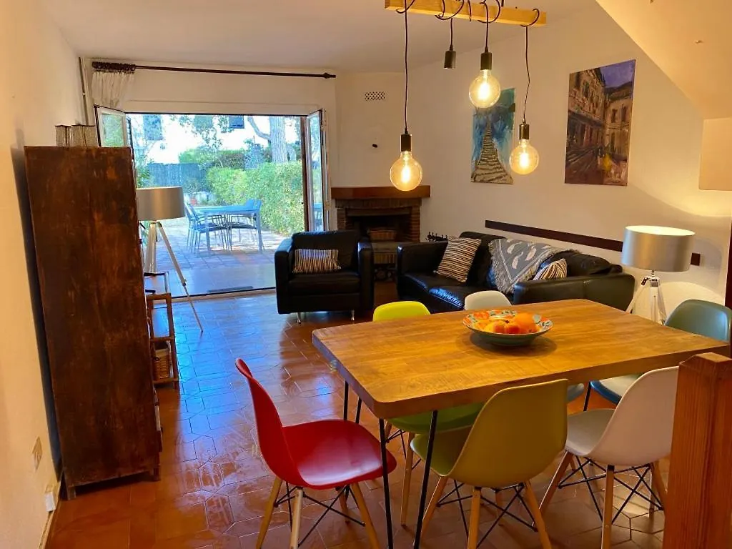 House With Shared Pool, 2 Bathrooms, 700M From Beach Calella De Palafrugell