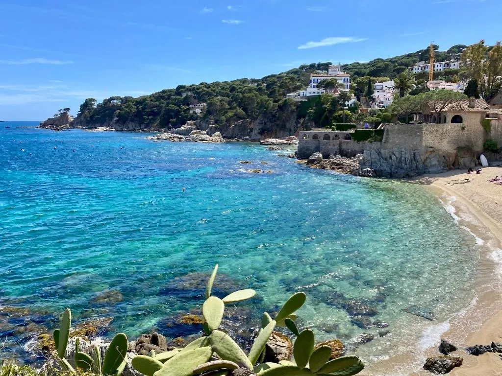 House With Shared Pool, 2 Bathrooms, 700M From Beach Calella De Palafrugell Holiday home